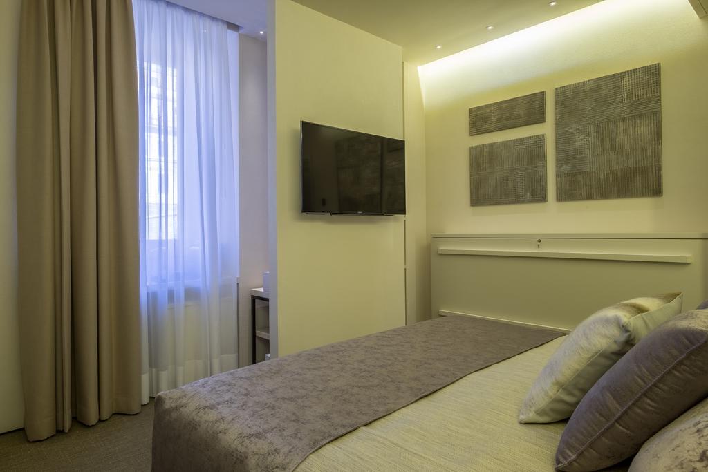 Room 230 Roma Luxury Suites חדר תמונה
